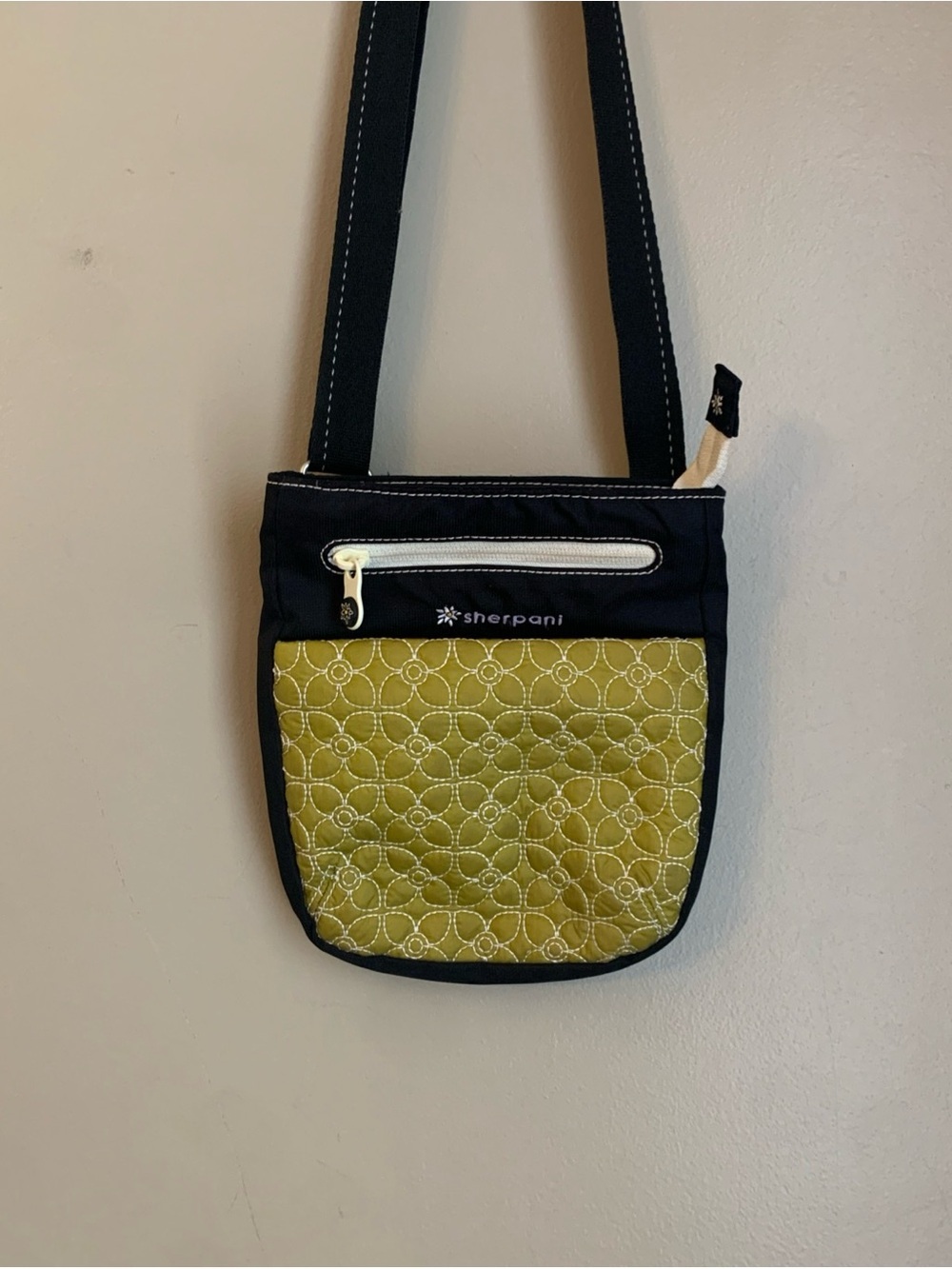 Sherpani Quilted Crossbody Small Travel Bag Pea Green/Black